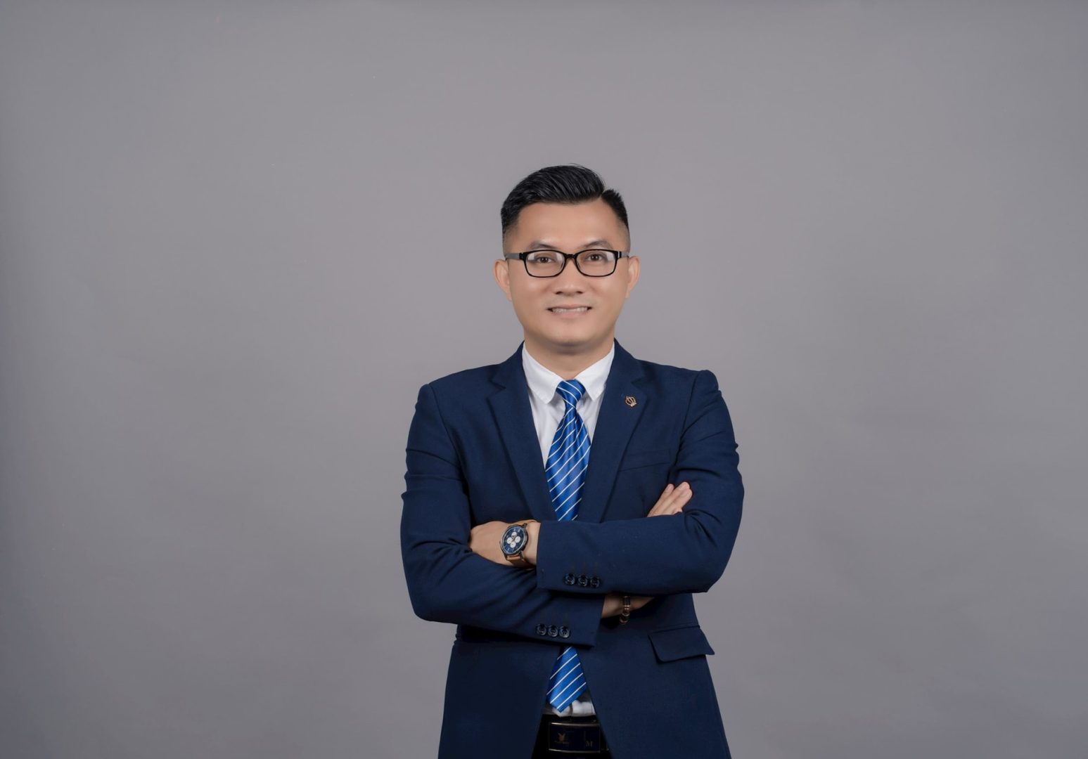 anh 1 AZGroup - Công ty Thiết kế & Thi công Xây dựng trọn gói - công ty xây nhà trọn gói uy tín CEO AZGroup Đinh Hữu Hưng